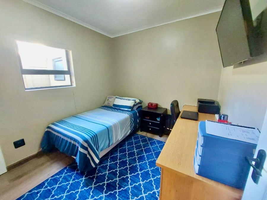 5 Bedroom Property for Sale in Parklands Western Cape